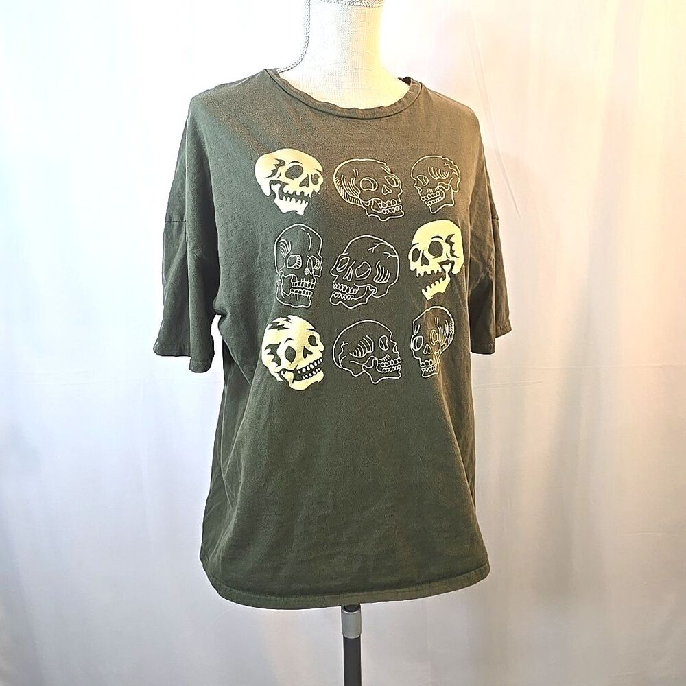 Shein T-Shirt Adult L Laughing Skulls Olive Green Short Sleeve Goth Concert
